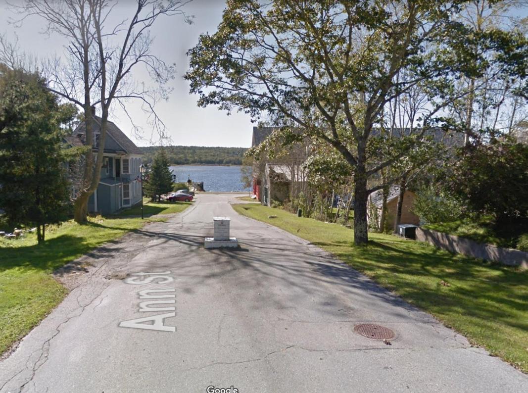 Apartamento Beside The Tulip Tree Shelburne Exterior foto